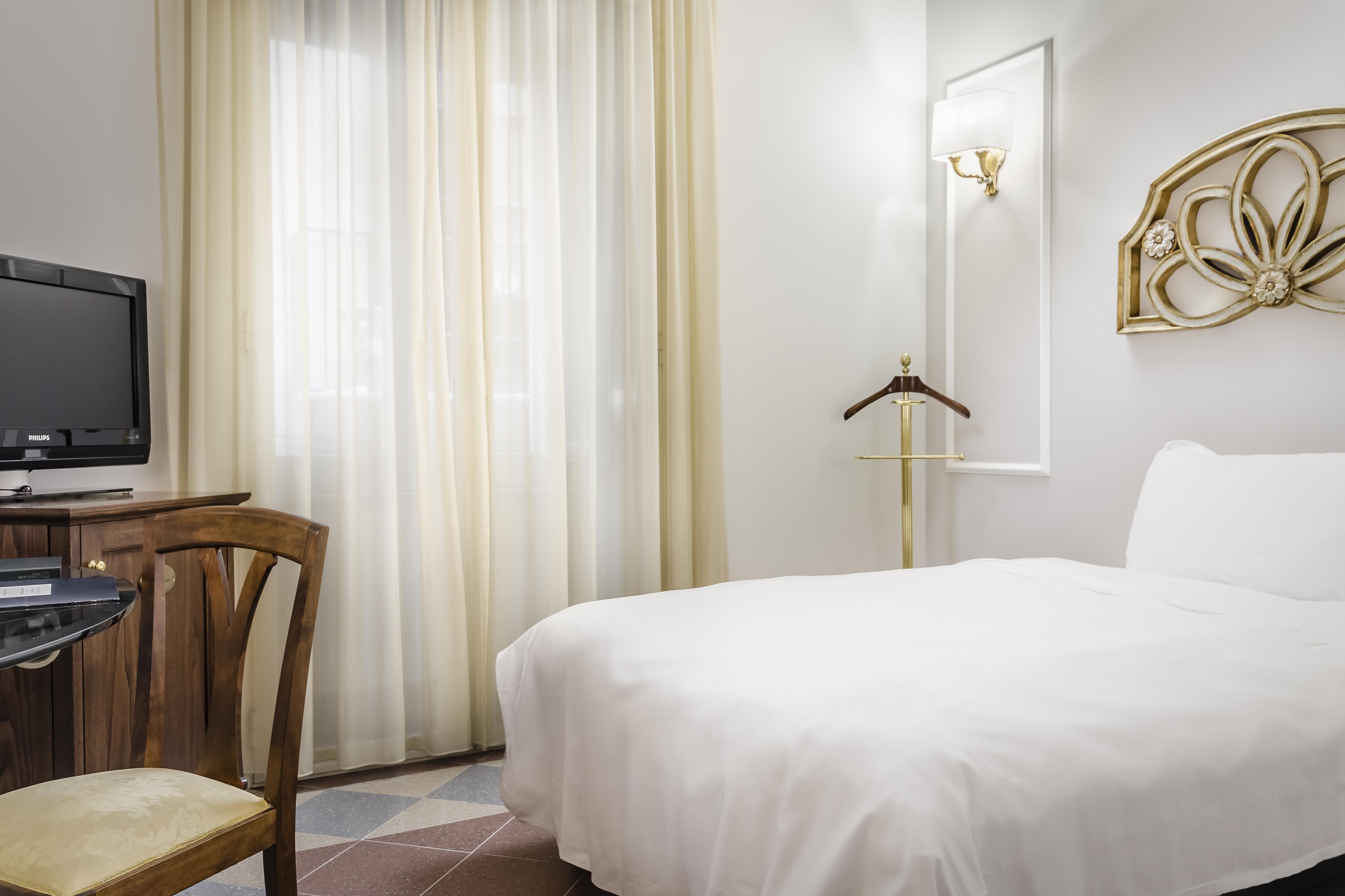Eurostars Centrale Palace Hotel Palermo Bagian luar foto