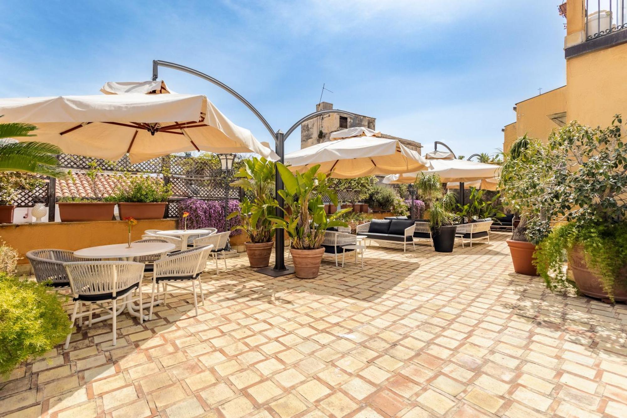 Eurostars Centrale Palace Hotel Palermo Bagian luar foto